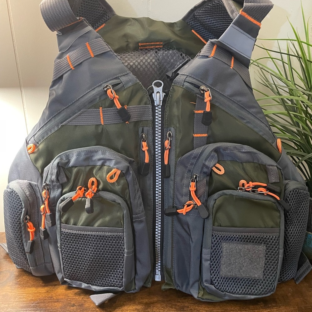 Gray and Green Tactical Men's Bag